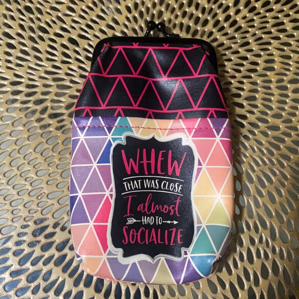 Neoprene cigarette pouch